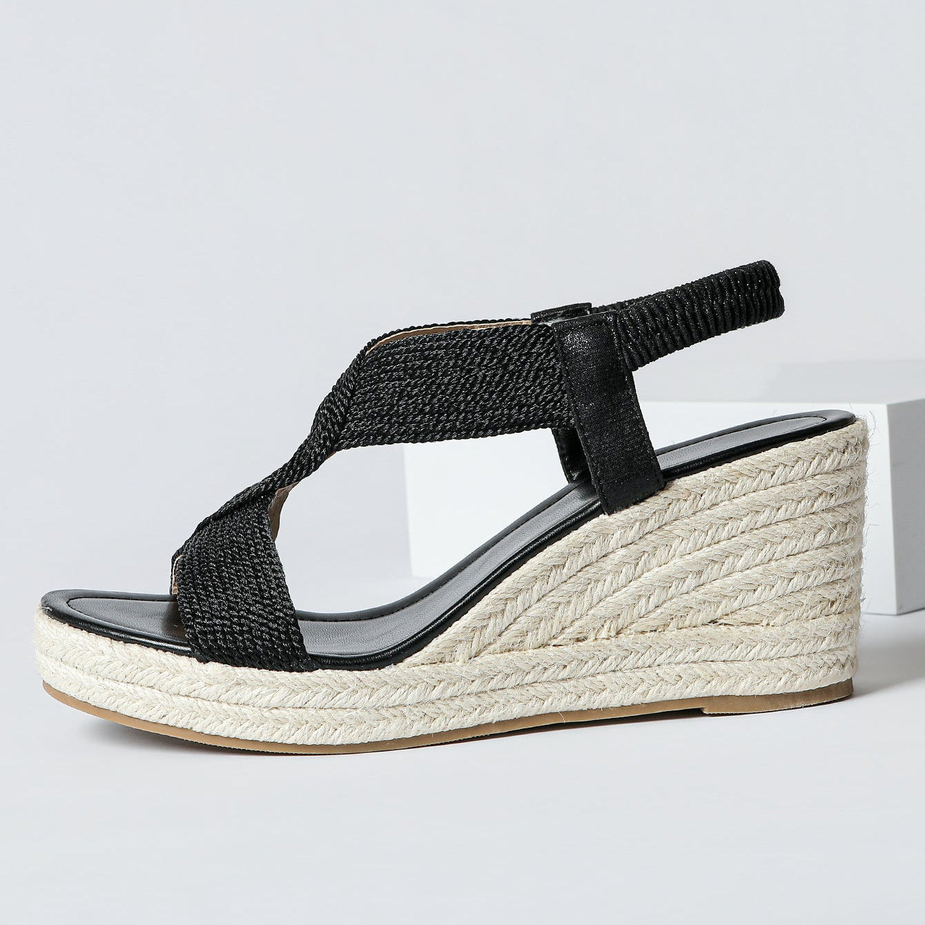 Aroa | wedge sandals with handcrafted woven detail