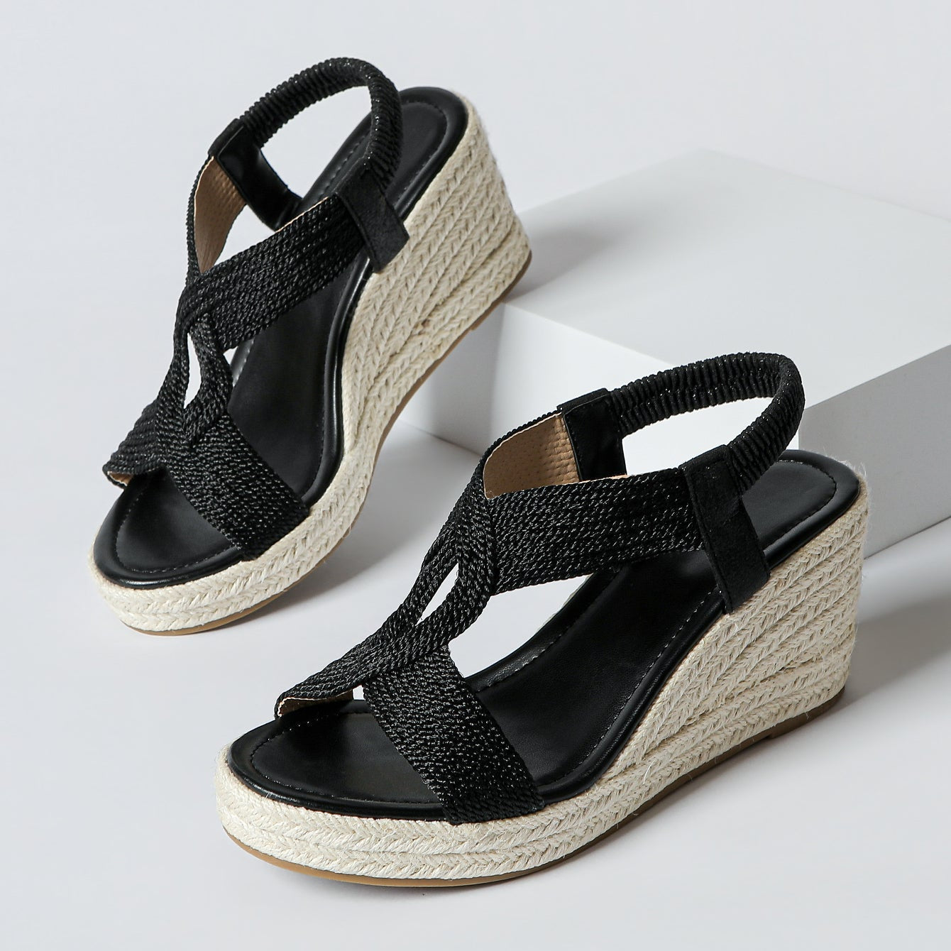 Aroa | wedge sandals with handcrafted woven detail
